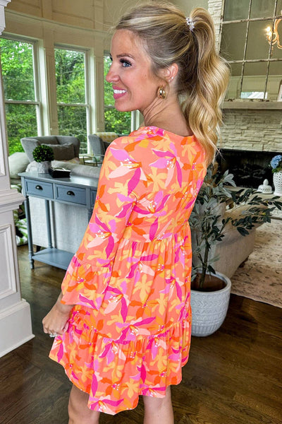 Green Abstract Print Ruffled Sleeve V Neck Dress: Green / 100%Polyester / M