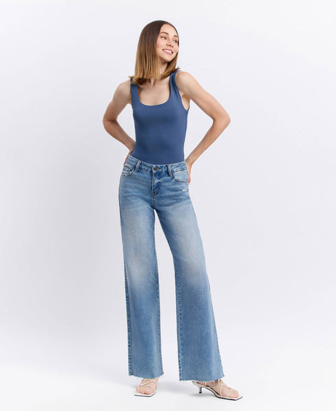 Vervet MIDRISE MEDIUM WASH CLEAN CUT RAW HEM WIDE JEANS Size 29