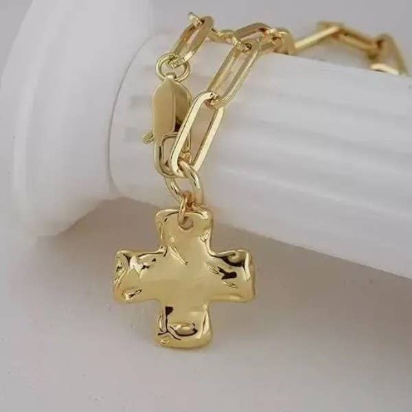 Silver Necklace NOTABLE HAMMERED CROSS FRONT TOGGLE
