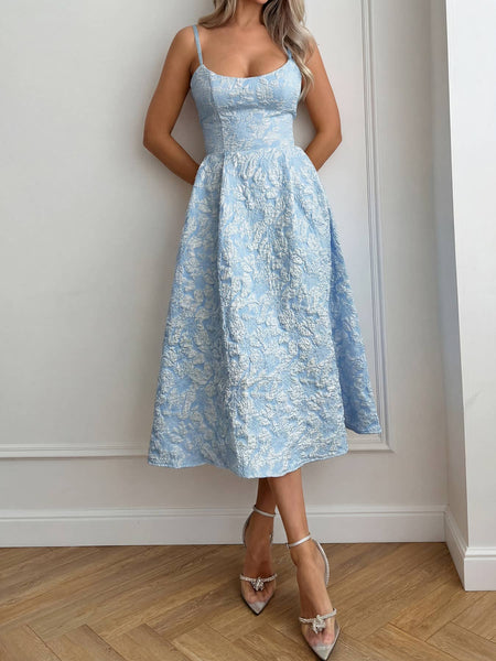 Textured Floral Jacquard Midi Dress with Sweetheart Neckline: Pink / M