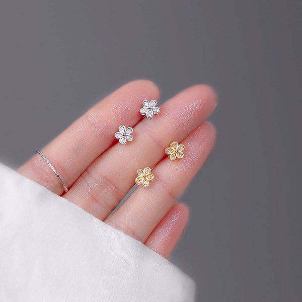 Tiny Flower Screw Back Stud Earrings in 925 Sterling Silver: Silver