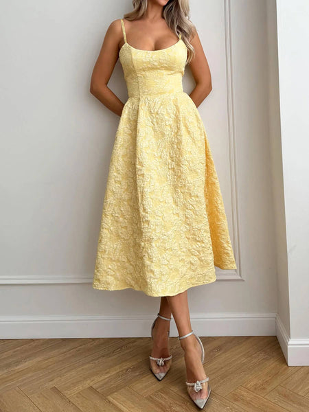 Textured Floral Jacquard Midi Dress with Sweetheart Neckline: Light Blue / S