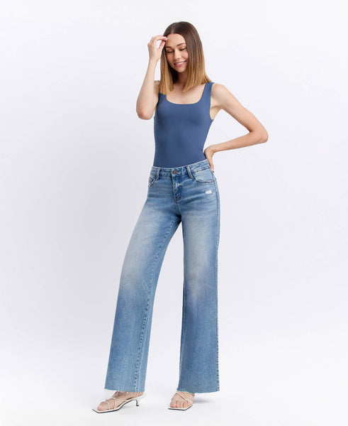VERVET MID RISE MEDIUM WASH CLEAN CUT RAW HEM WIDE JEANS / 26