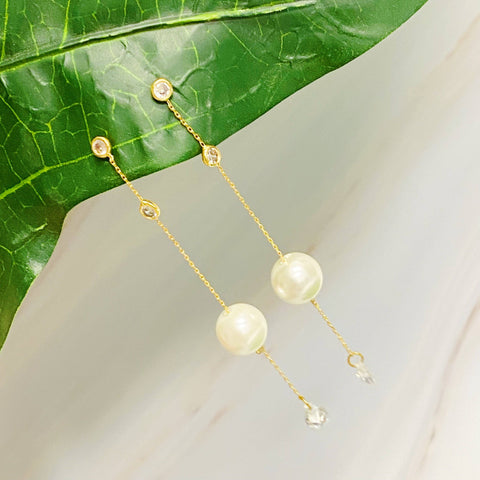 Dainty Jewel Bold Pearl Drop Earrings